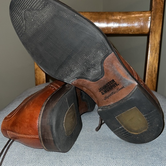 Johnston & Murphy brown leather dress shoes (great condition) - size 10 men’s - Picture 3 of 5